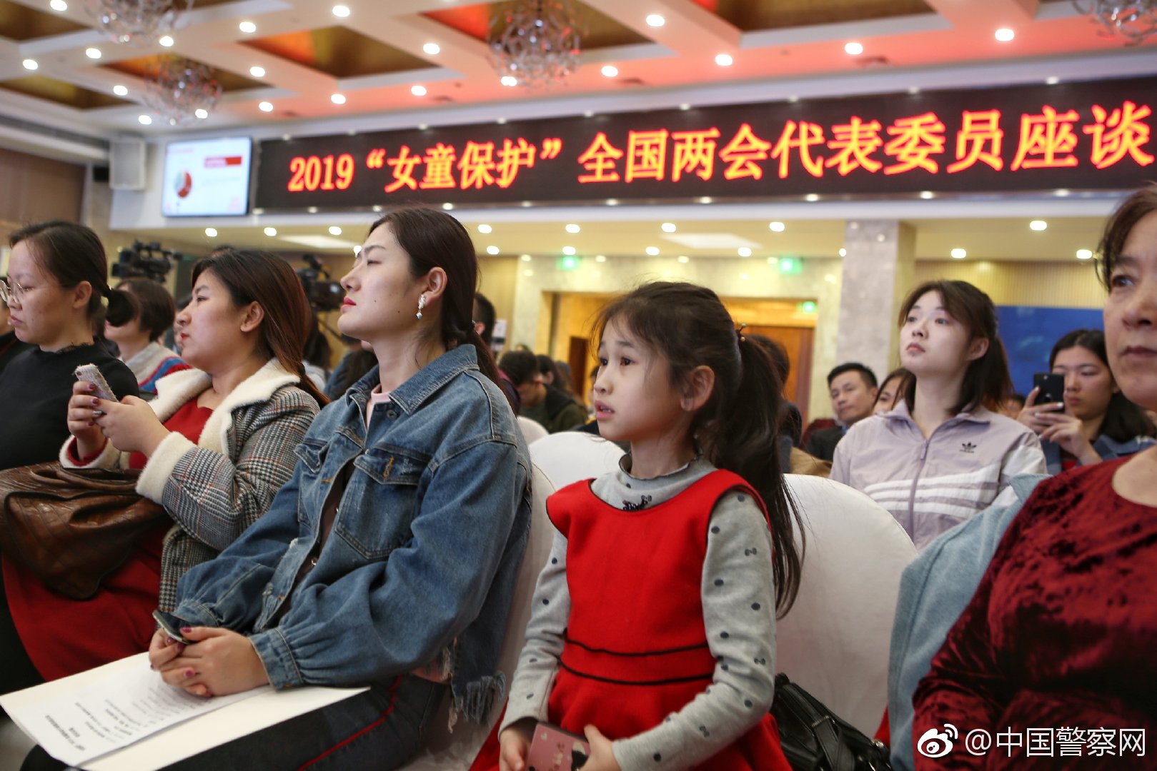 9531,上海启动新一轮城市发展计划 促进经济复苏和绿色转型,丰宁满族自治县疫情防控新措施出炉，应对当前疫情挑战